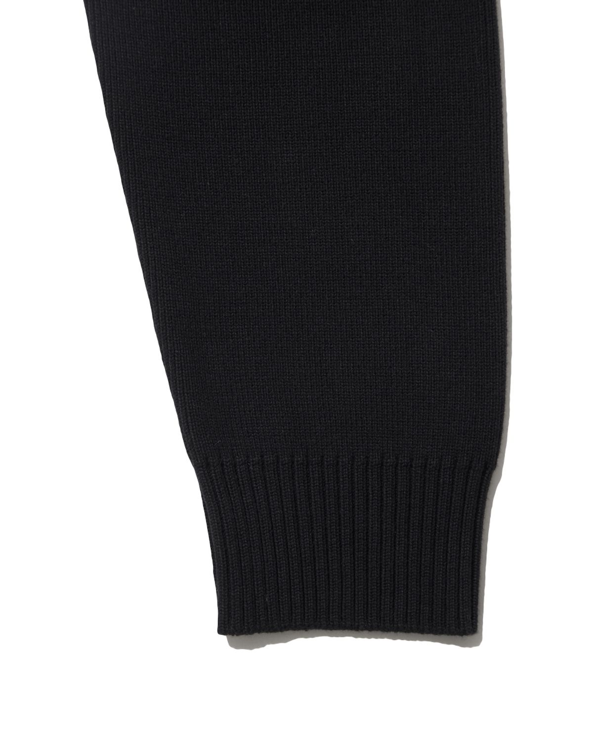 비슬로우(BESLOW) OVERSIZED KNITTED JACKET BLACK