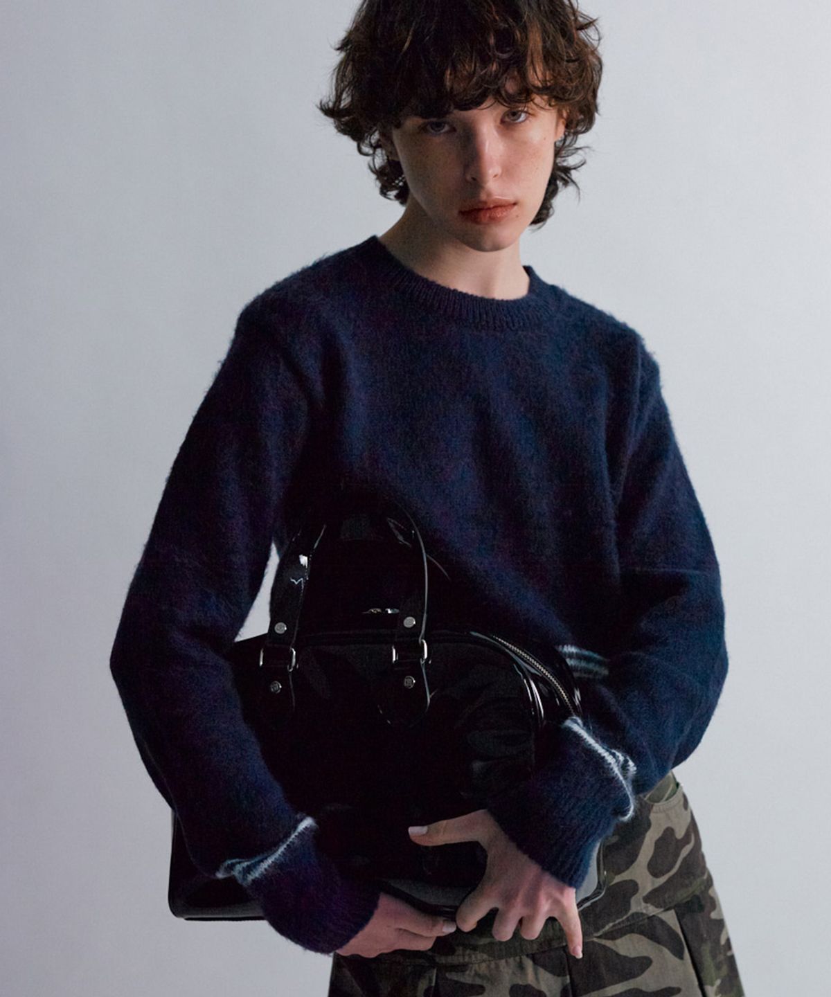 문선 아카이브(MOONSUN ARCHIVE) ESSENTIAL_MSS Enamel Bowling Bag [Black]