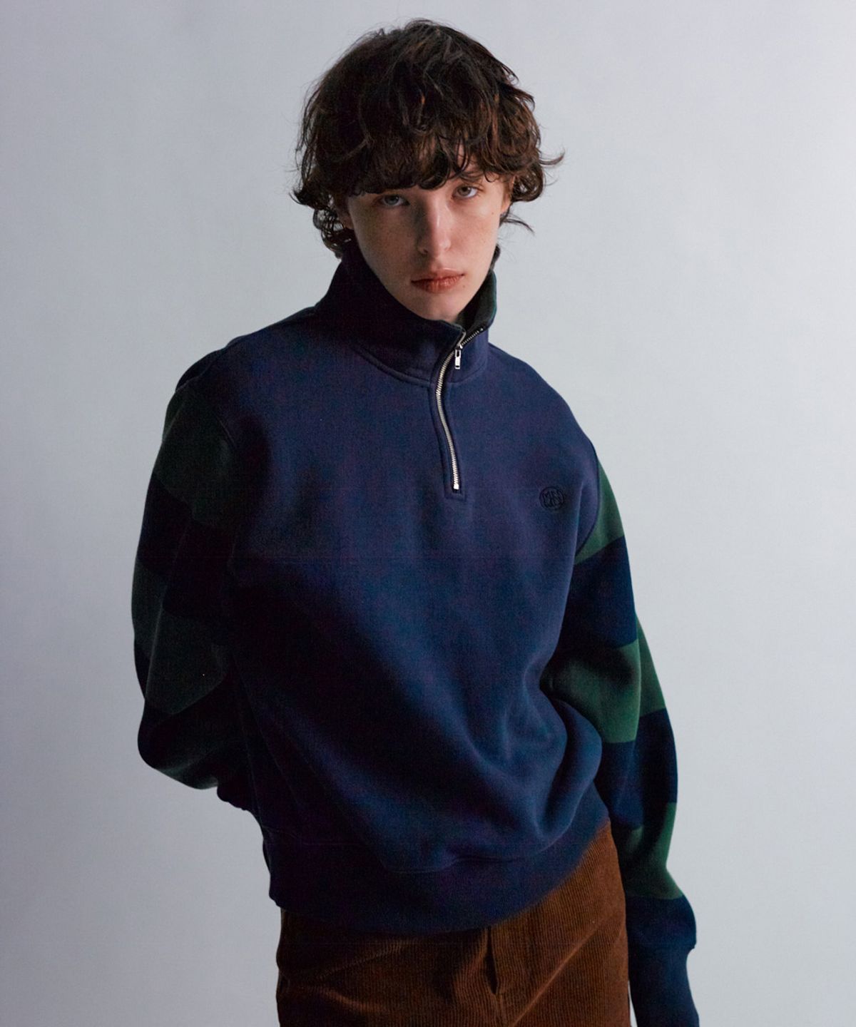 문선(MOONSUN) ESSENTIAL_UNISEX MSS Stripe Half Zip-up Sweatshirt [Dark Green]