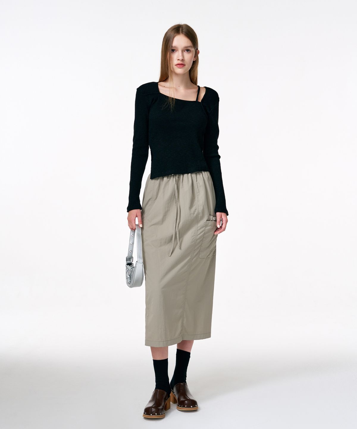 에트몽(ETMON) Square Neck Slit T-Shirt  Black
