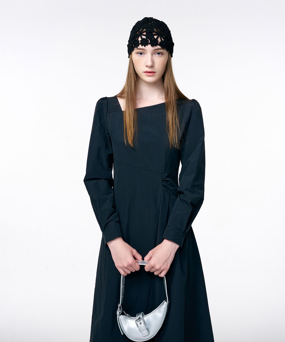 에트몽(ETMON) Unbalance Line Pintuck Dress  Black