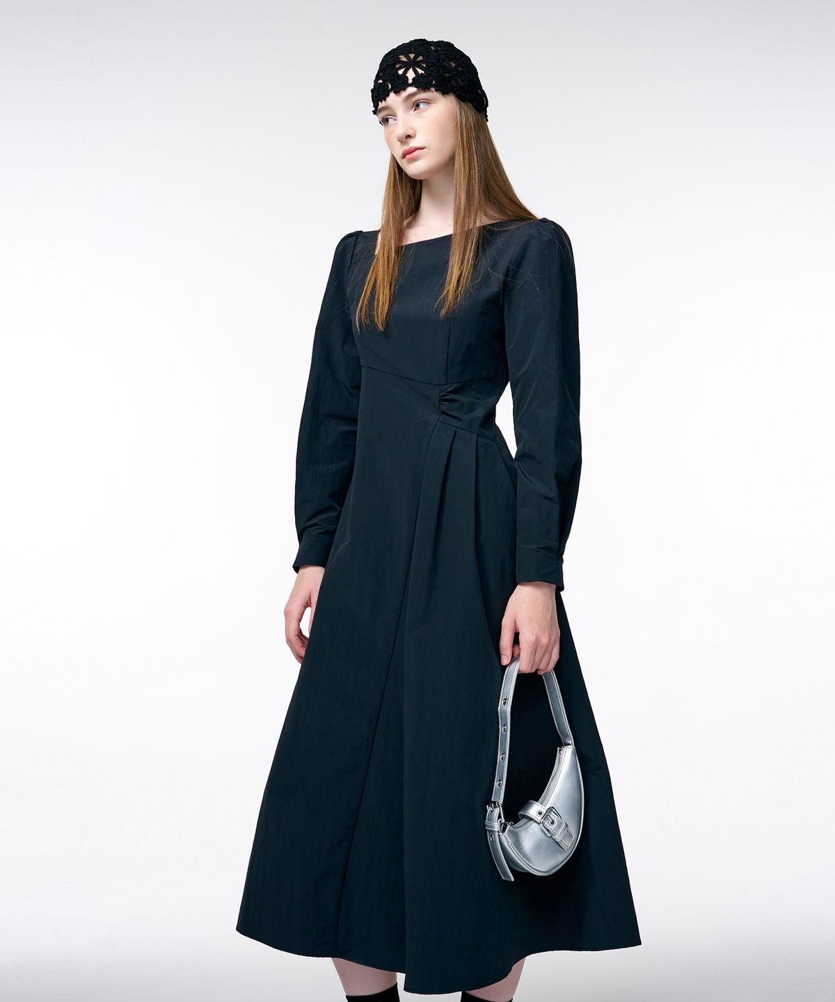 에트몽(ETMON) Unbalance Line Pintuck Dress  Black