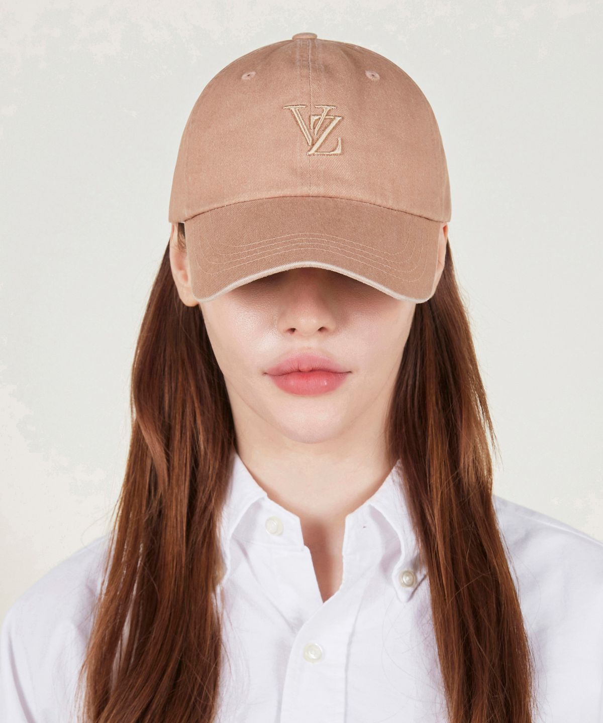 바잘(VARZAR) 3D 모노그램 피그먼트 오버핏 볼캡 베이지