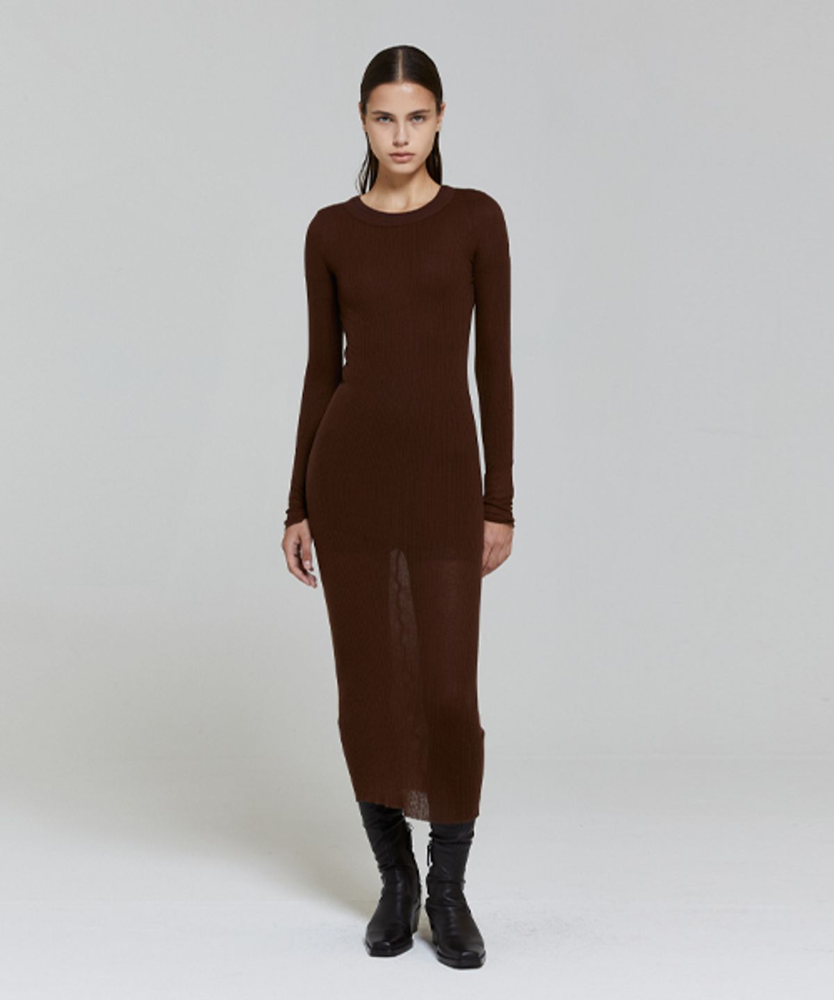 레이디 볼륨(LADY VOLUME) CUTTING LINE SLIM KNIT T-SHIRT_BROWN