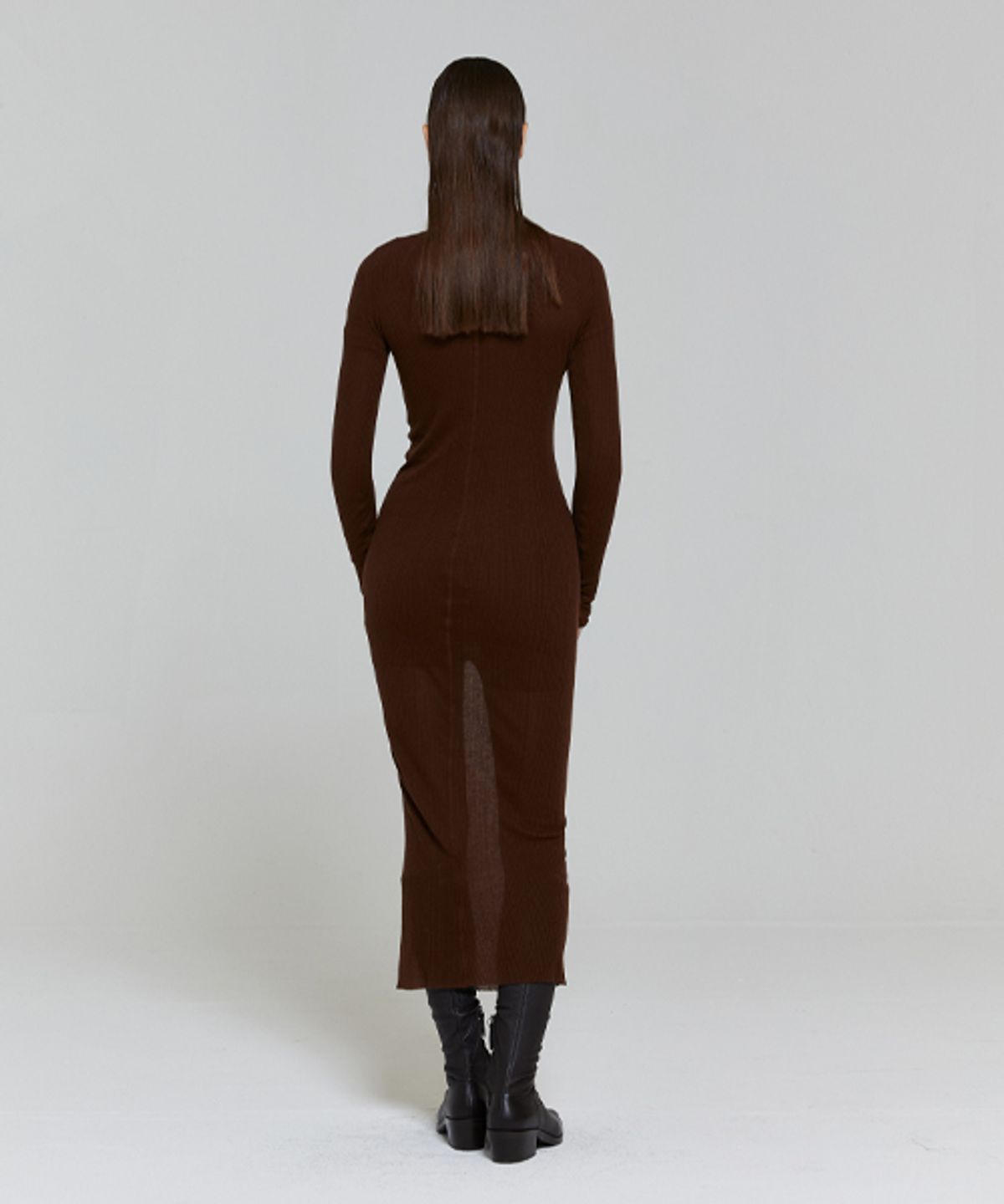 레이디 볼륨(LADY VOLUME) CUTTING LINE SLIM KNIT T-SHIRT_BROWN
