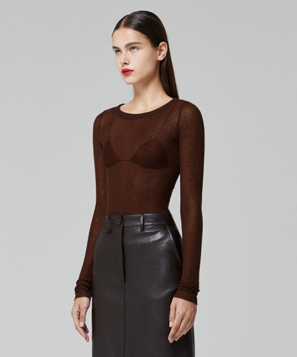 레이디 볼륨(LADY VOLUME) CUTTING LINE SLIM KNIT T-SHIRT_BROWN
