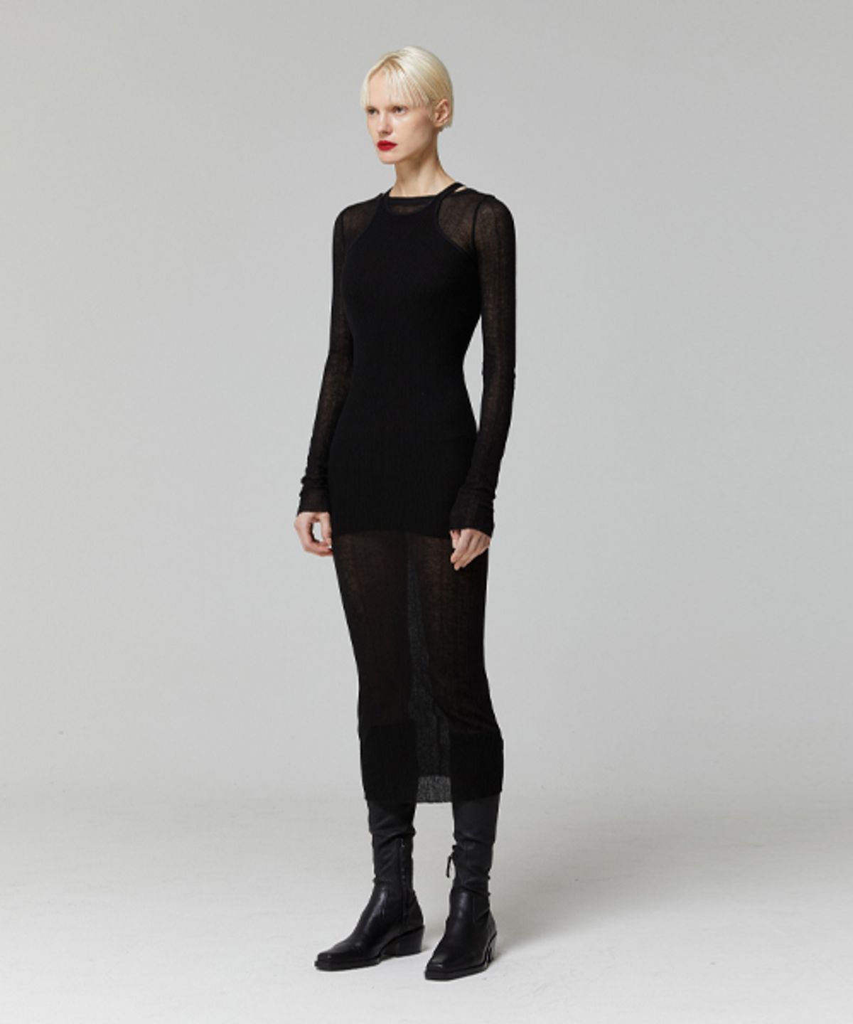 레이디 볼륨(LADY VOLUME) CUTTING LINE SLIM KNIT T-SHIRT_BLACK