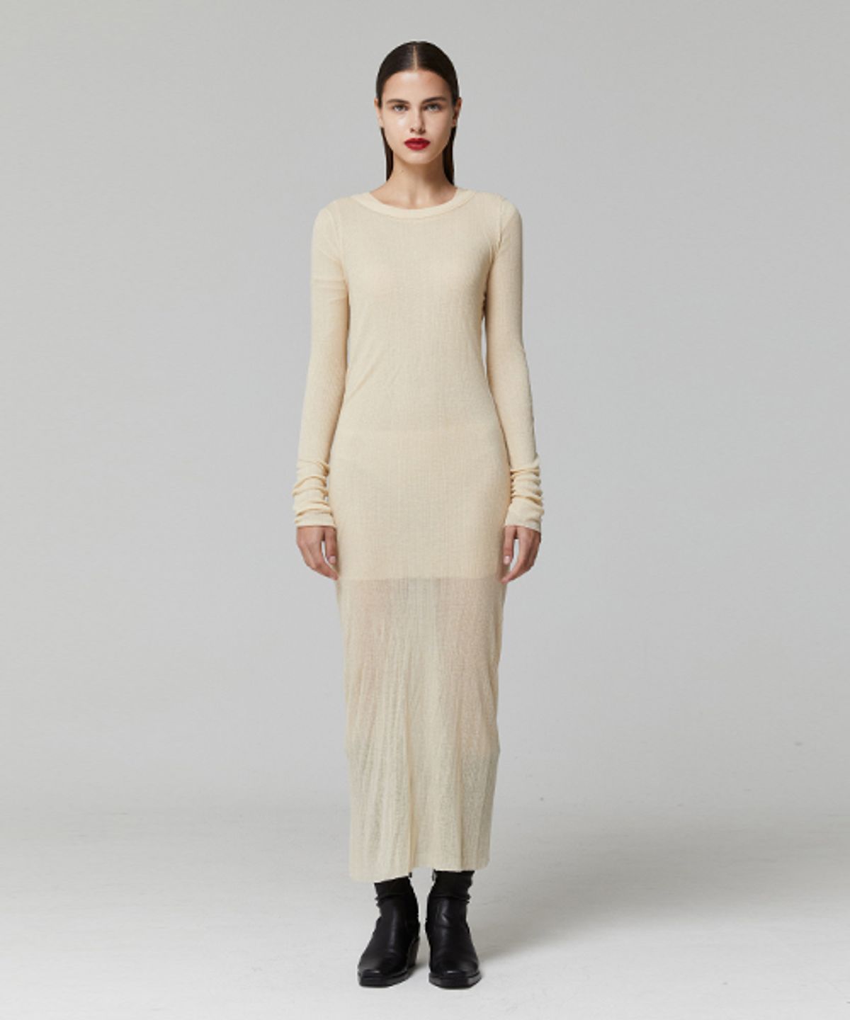 레이디 볼륨(LADY VOLUME) CUTTING LINE SLIM KNIT T-SHIRT_BEIGE