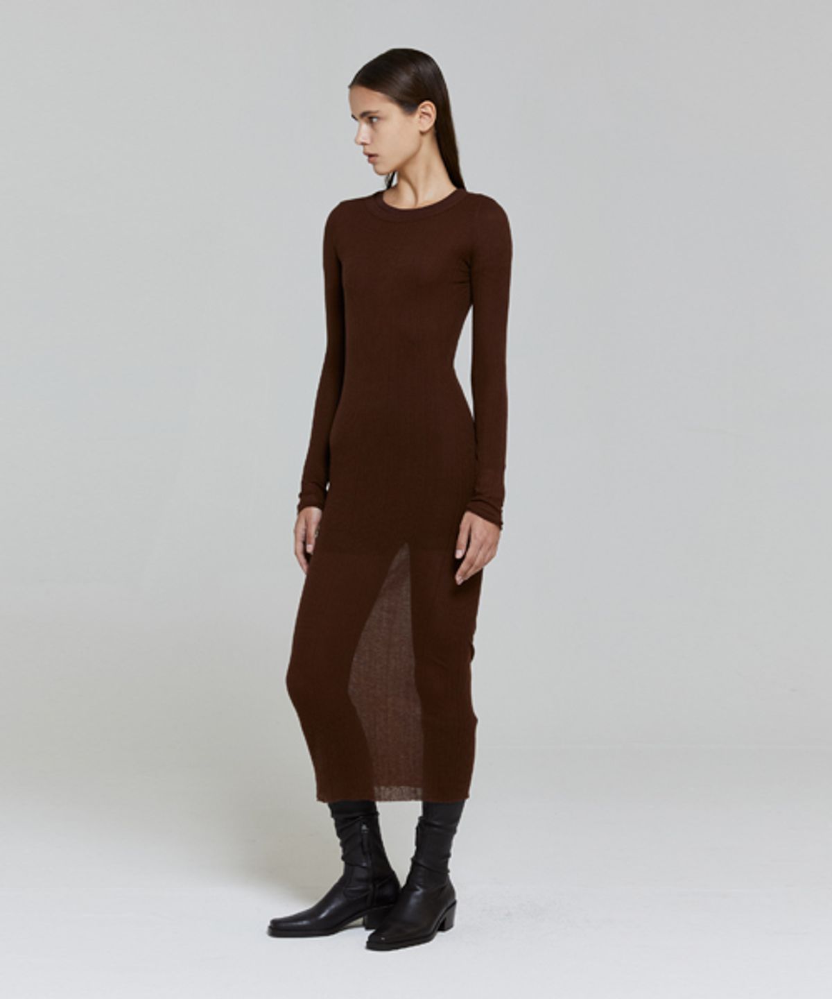 레이디 볼륨(LADY VOLUME) CUTTING LINE SLIM KNIT DRESS_BROWN