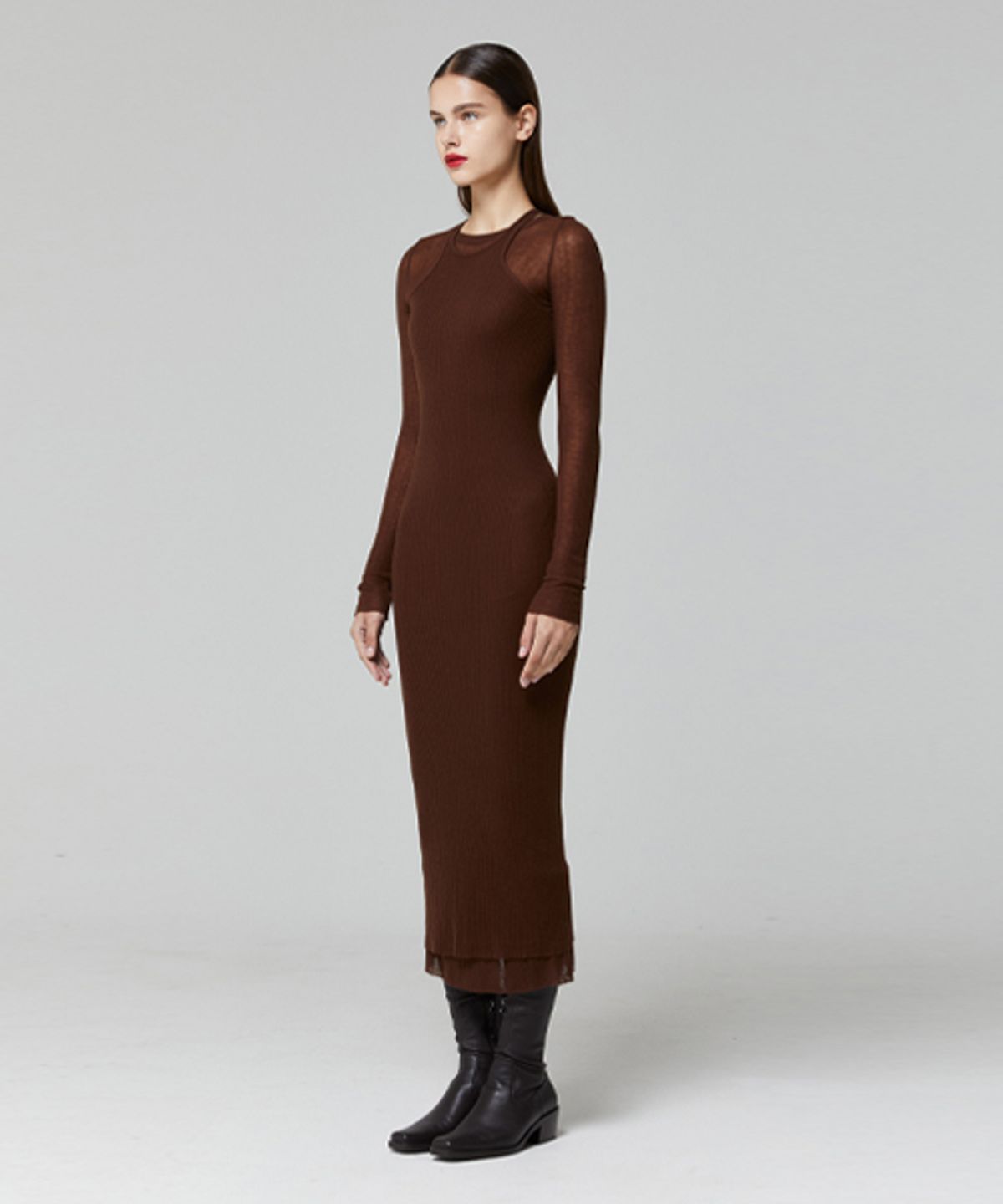 레이디 볼륨(LADY VOLUME) CUTTING HALTER SLIM KNIT DRESS_BROWN