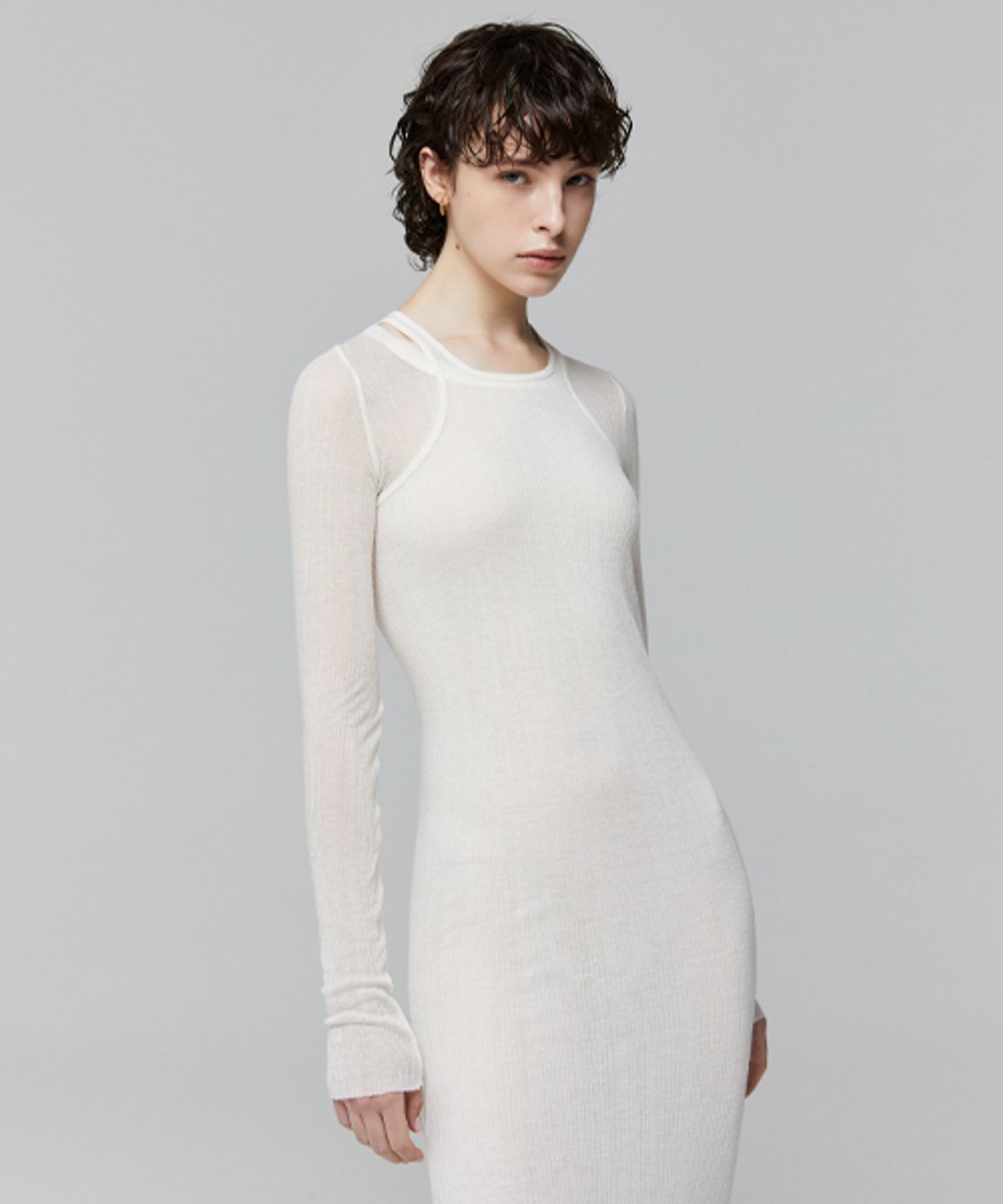 레이디 볼륨(LADY VOLUME) CUTTING HALTER SLIM KNIT DRESS_WHITE