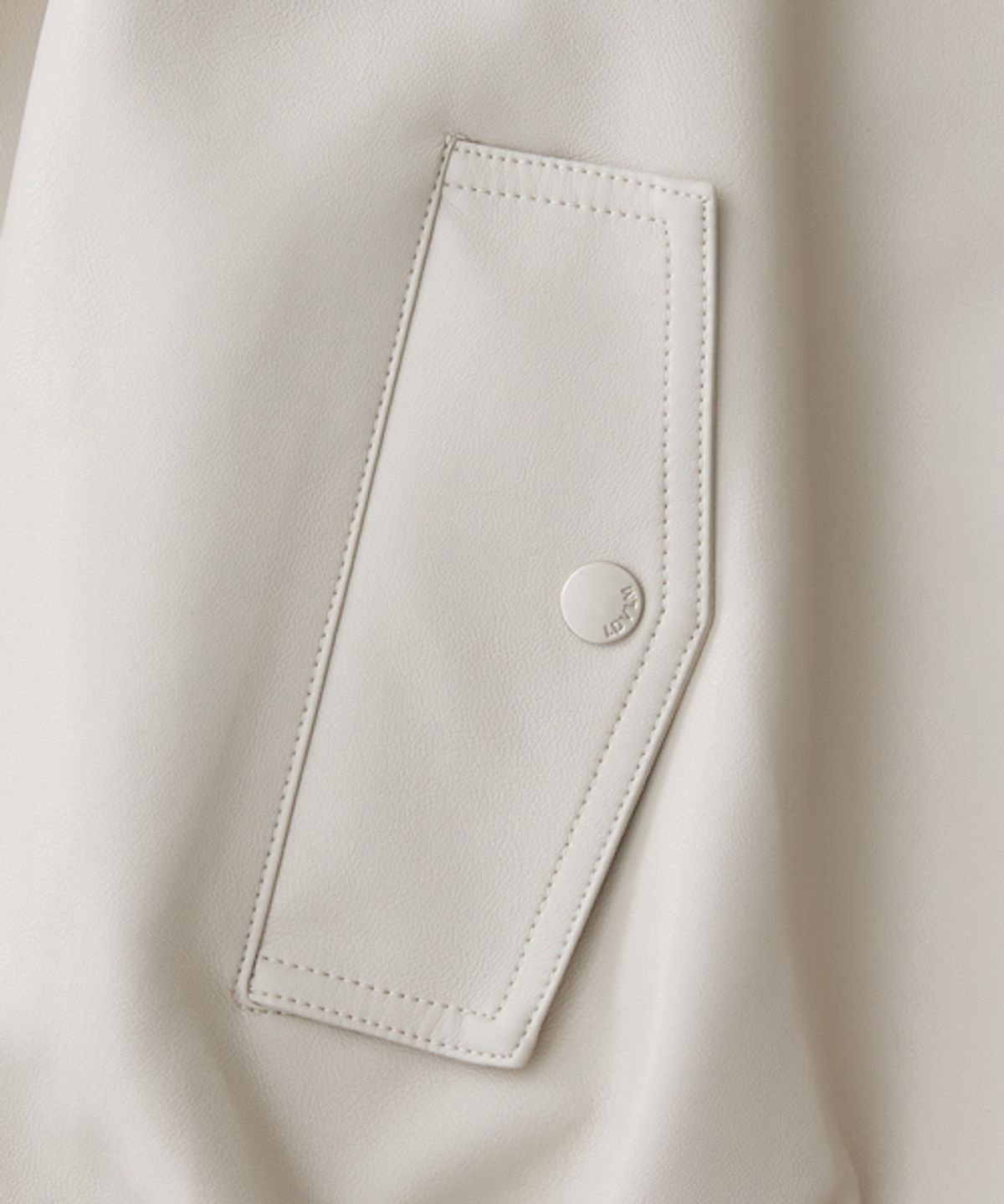 레이디 볼륨(LADY VOLUME) 465 VEGAN LEATHER BLOUSON_CREAM