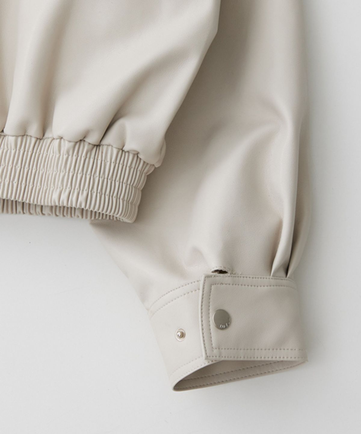 레이디 볼륨(LADY VOLUME) 465 VEGAN LEATHER BLOUSON_CREAM