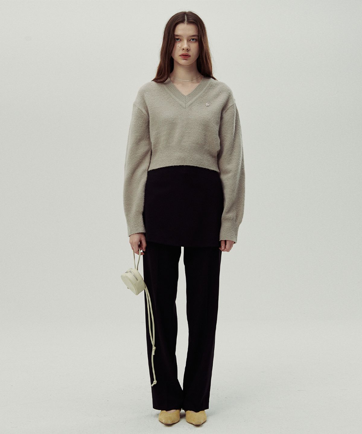 시눈(SINOON) V NECK CROPPED SWEATER