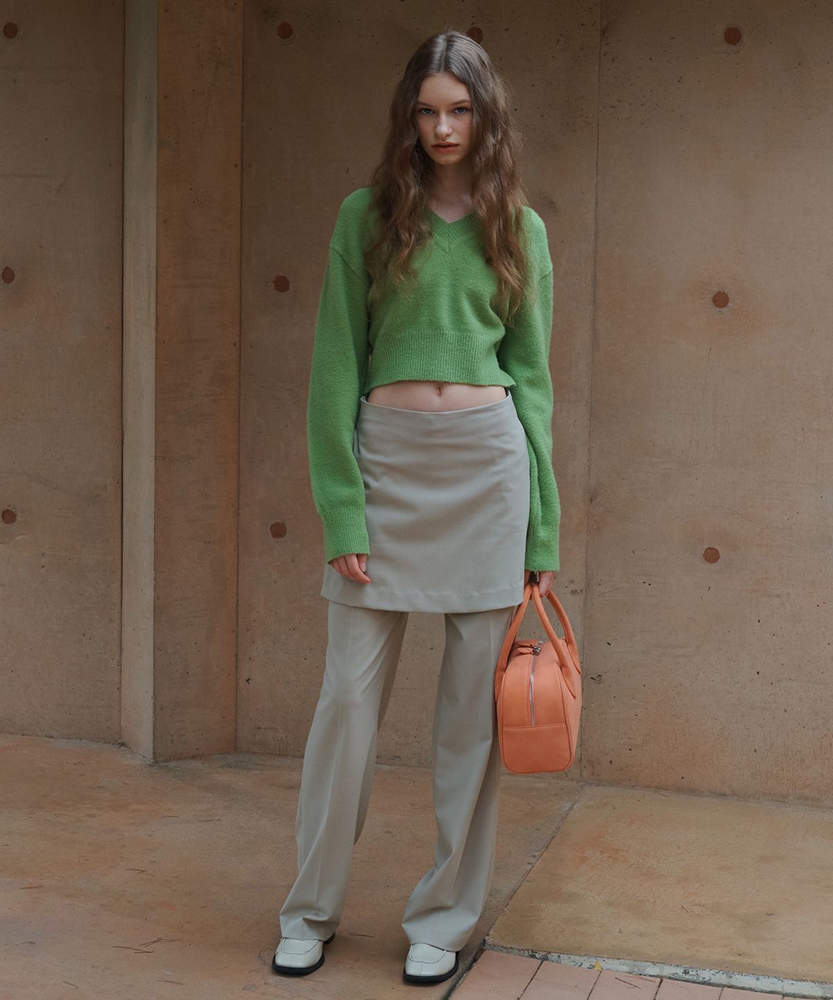 시눈(SINOON) V NECK CROPPED SWEATER