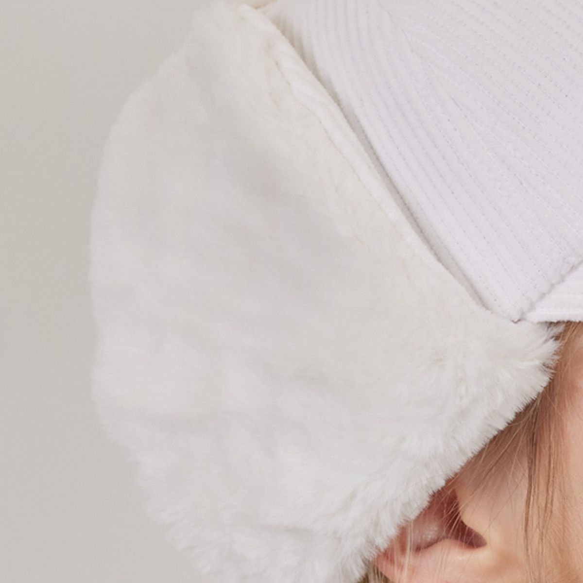 제이제인(J.JANE) 코듀로이 귀도리 볼캡 Corduroy ear flap ballcap (Ivory)