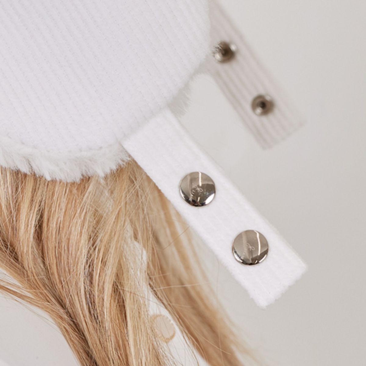 제이제인(J.JANE) 코듀로이 귀도리 볼캡 Corduroy ear flap ballcap (Ivory)