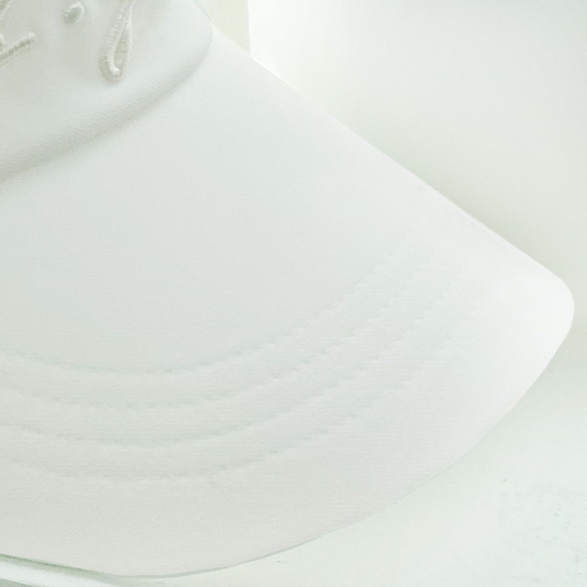 제이제인(J.JANE) 심플 컬러 자수 선캡 Simple color logo Suncap (White)