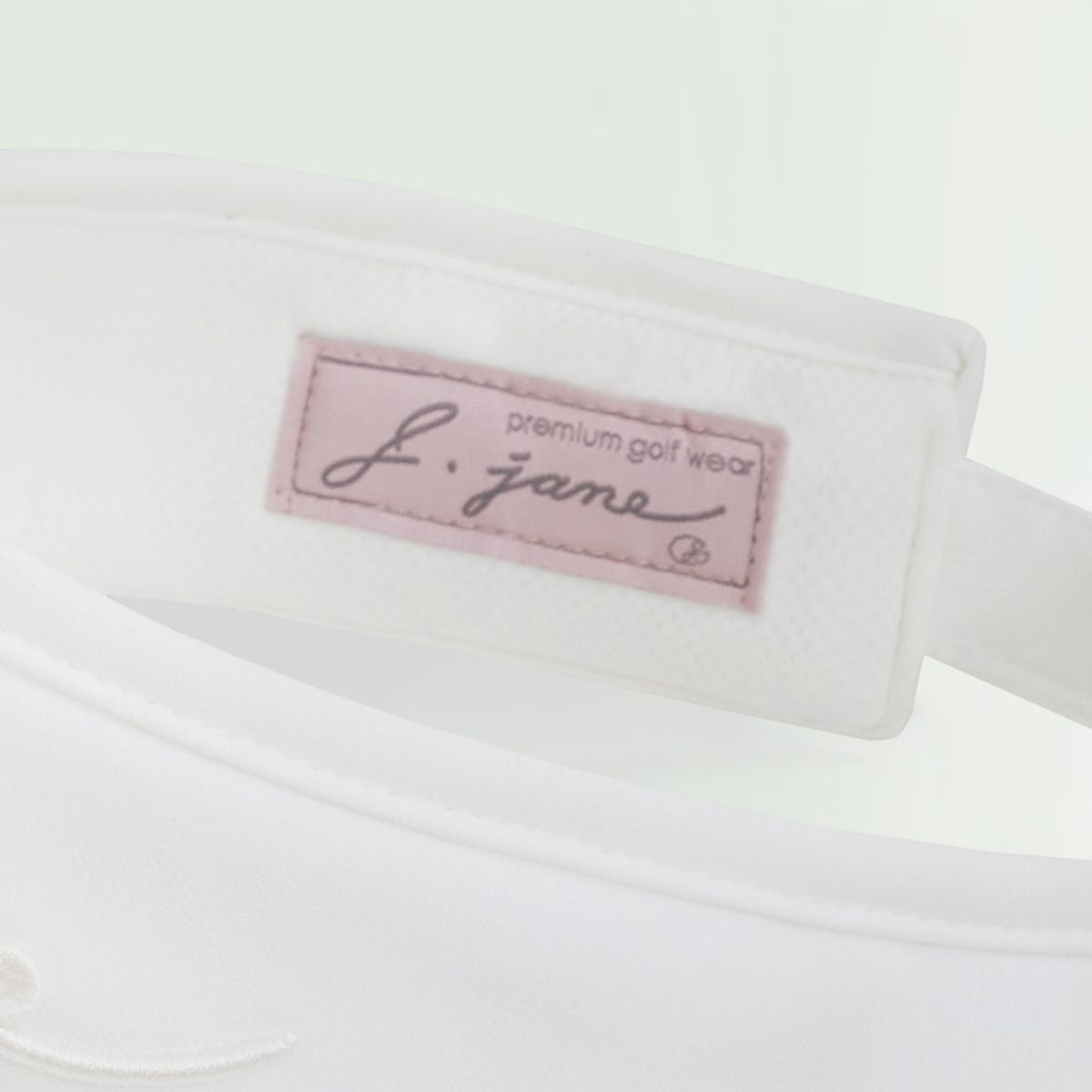 제이제인(J.JANE) 심플 컬러 자수 선캡 Simple color logo Suncap (White)