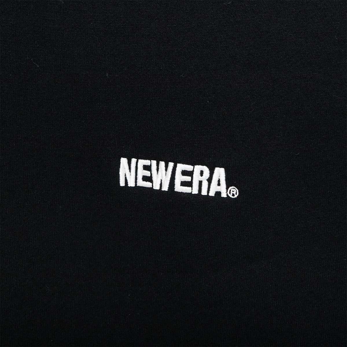 뉴에라(NEW ERA) NE 에센셜 맨투맨 블랙