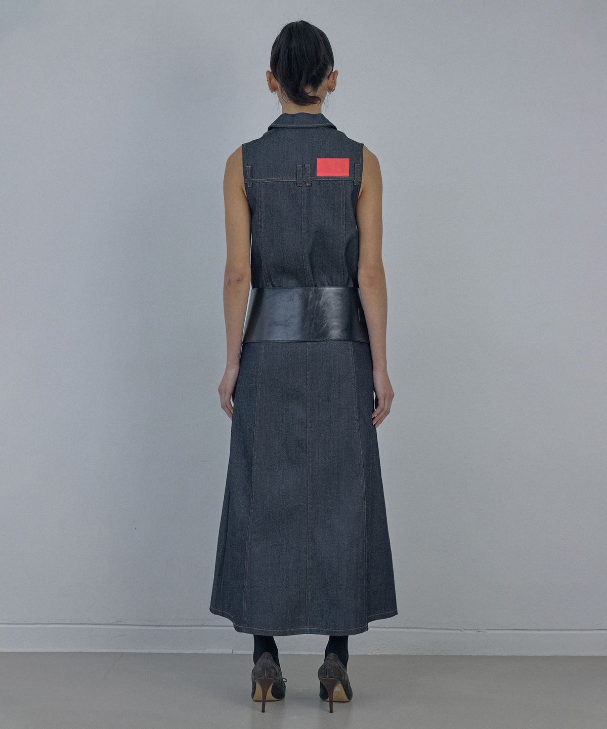 스컬프터(SCULPTOR) Maxi Sleeveless Denim Coat Indigo Blue