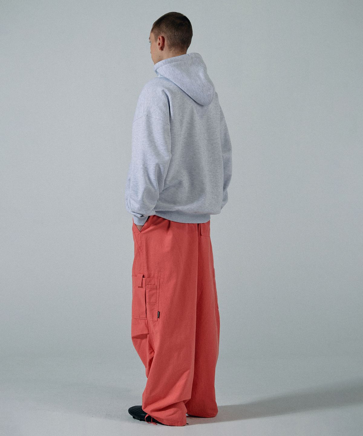 스컬프터(SCULPTOR) Wide Paratrooper Cargo Pants Coral Red