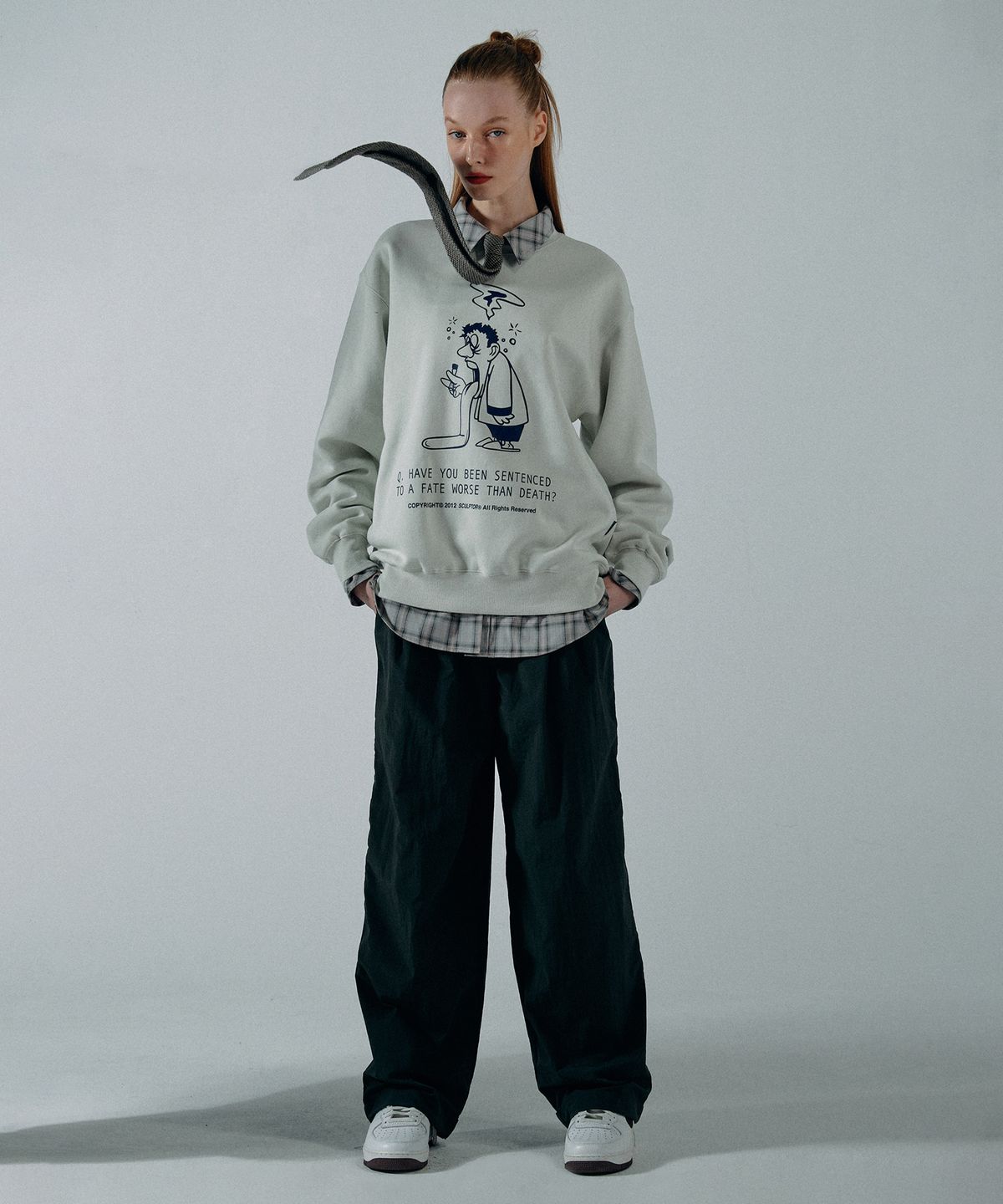 스컬프터(SCULPTOR) Question Sweatshirt Cream