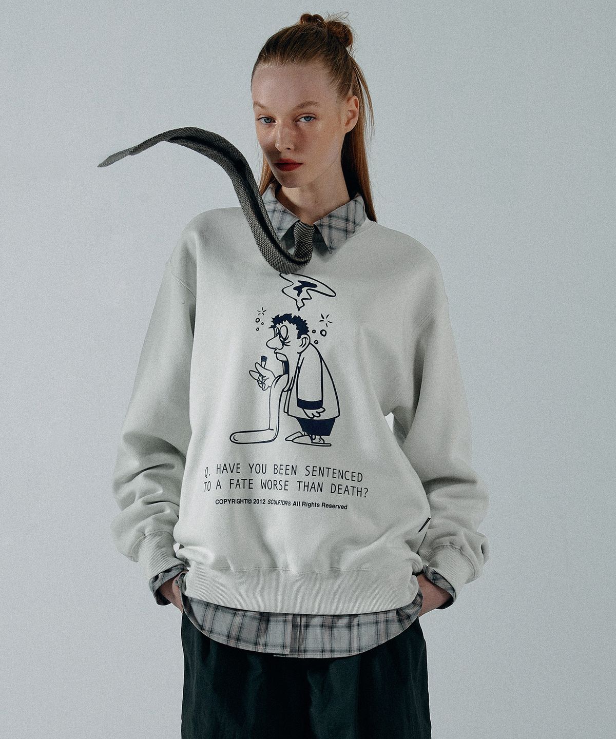 스컬프터(SCULPTOR) Question Sweatshirt Cream