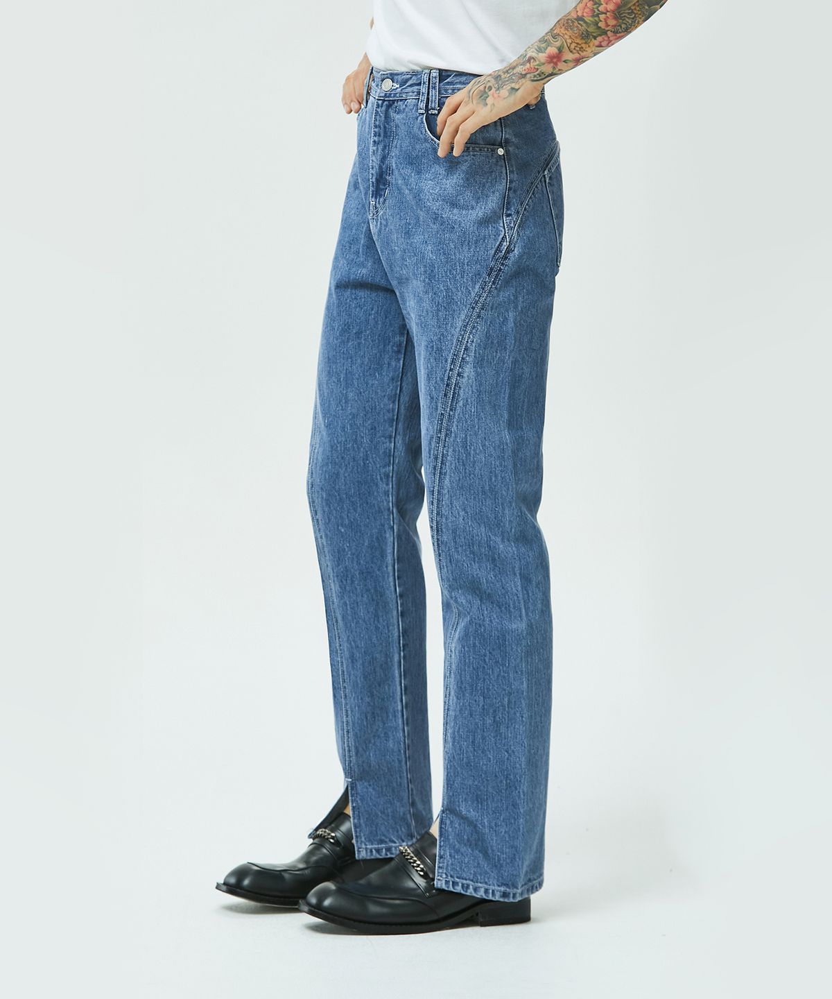 데케트(DECET) Oval Stitch Straight Slit Jeans DCPT020Blue