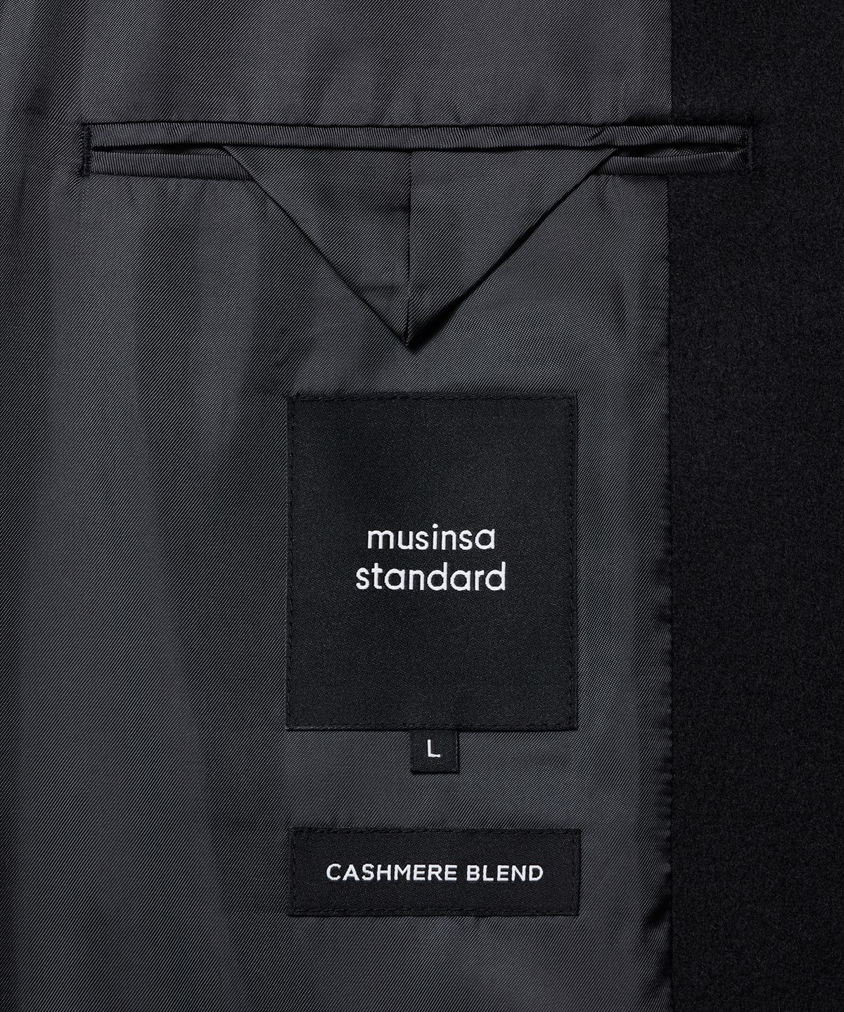무신사 스탠다드(MUSINSA STANDARD) 캐시미어 블렌드 오버사이즈 싱글 코트 [블랙]