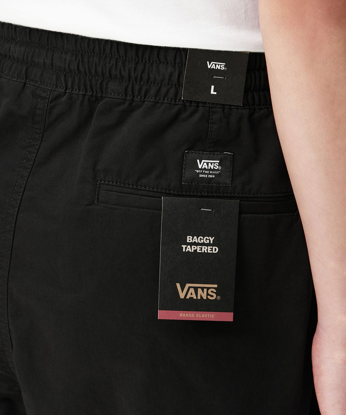 반스(VANS) 레인지 배기 테이퍼드 엘라스틱 웨이스트 팬츠 - 블랙 / VN00000DBLK1