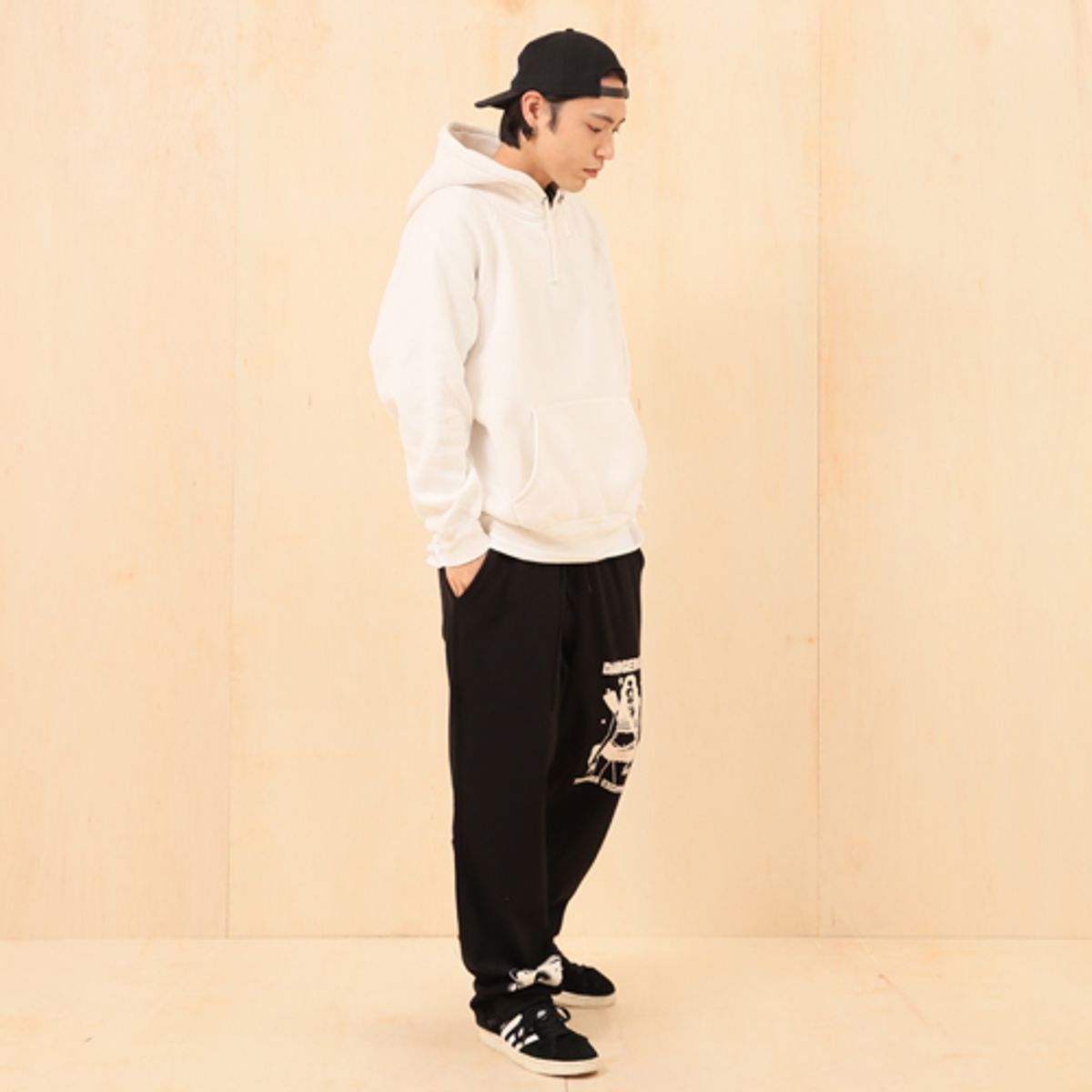 크루치(KRUCHI) DANGEROUS SWEAT PANTS (BLACK)