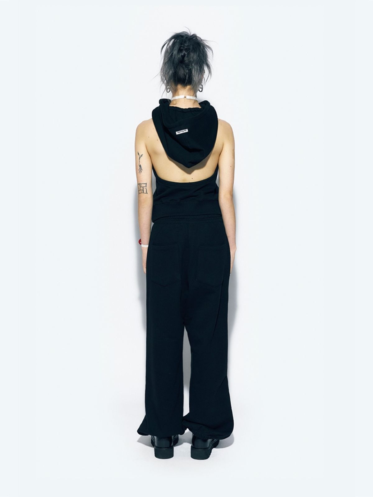 에즈이프 캘리(ASIF CALIE) CROP SWEAT BOLERO BLACK