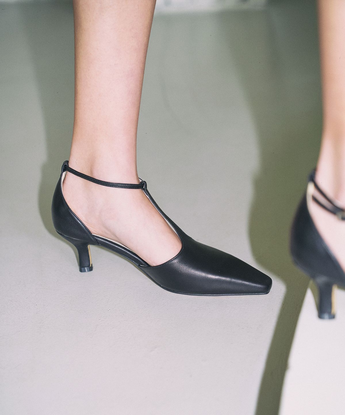 무드나잇(MOODNIGHT) GRETA_T strap pump shoe - 3color 5.5cm T스트랩 빈티지 펌프스