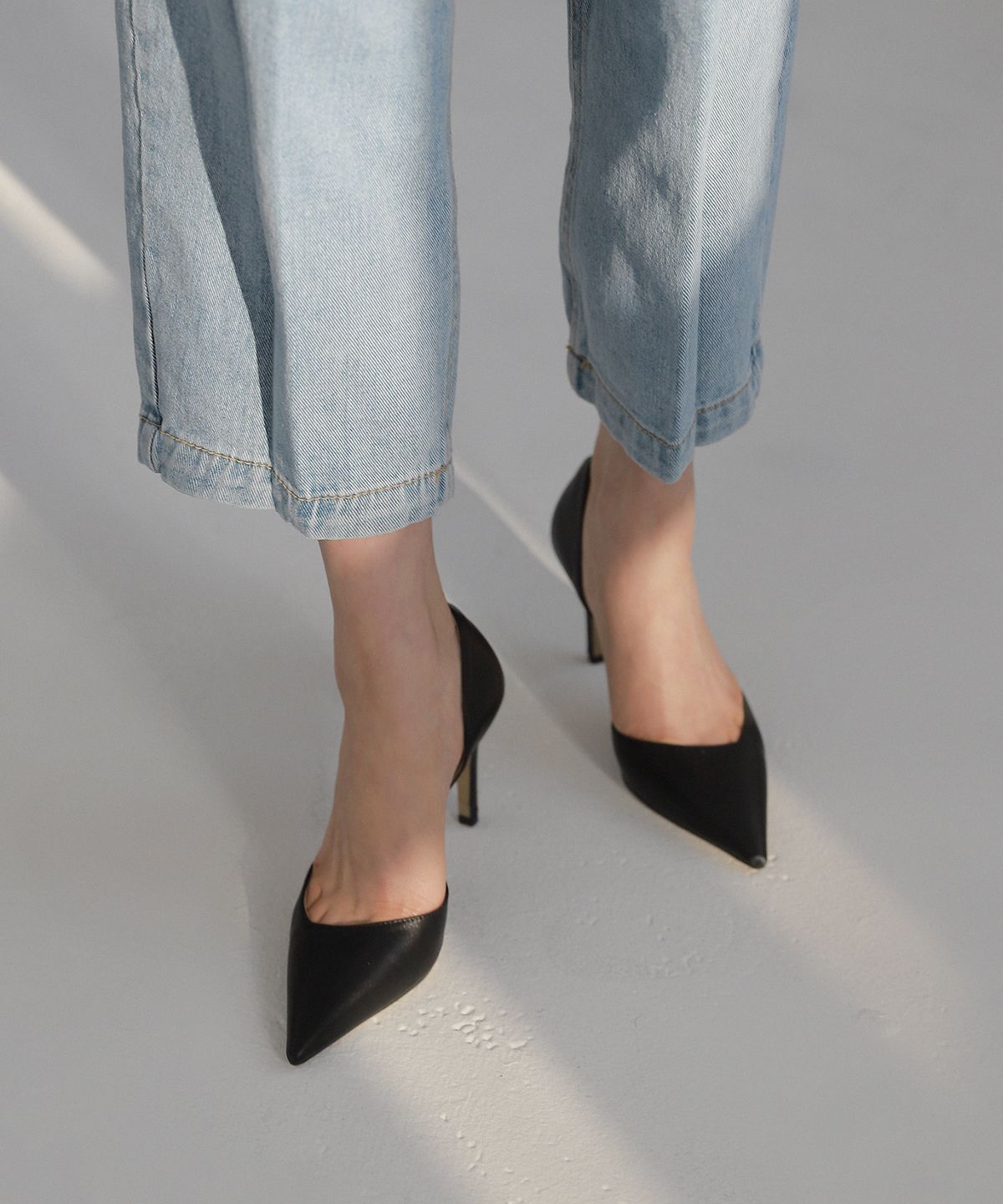 무드나잇(MOODNIGHT) Cut-out stiletto pump shoe - 4color 7cm 9cm 스틸레토힐 펌프스
