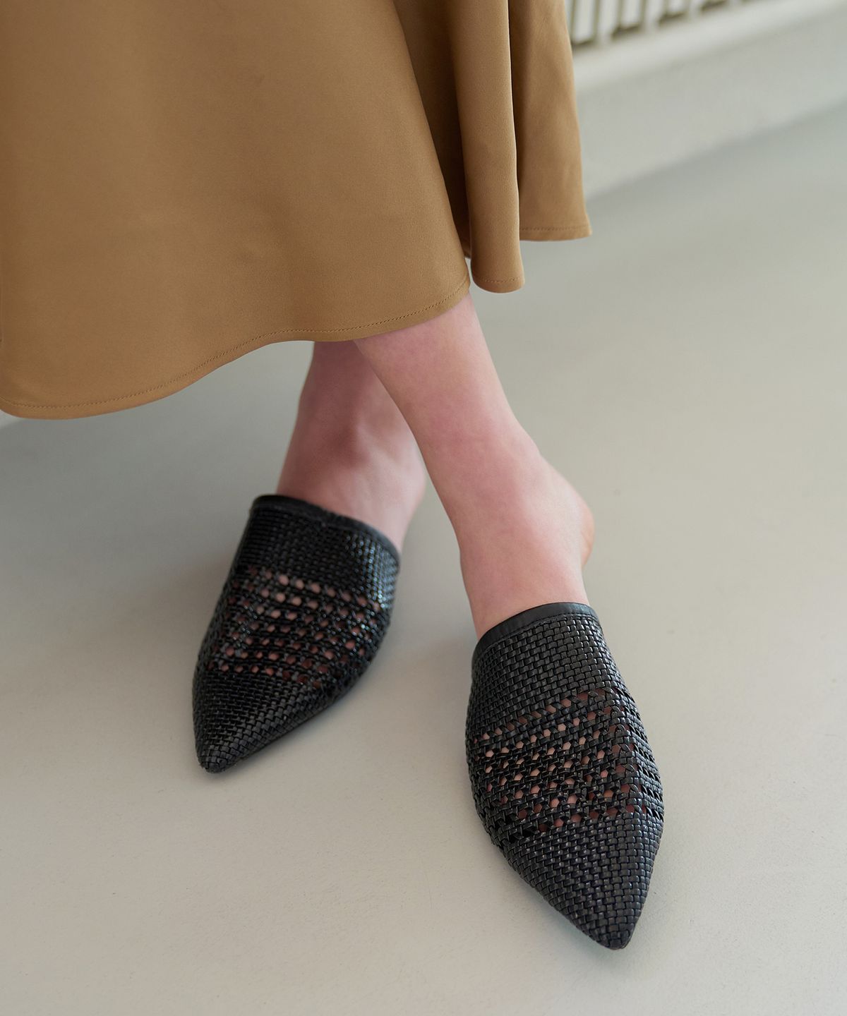 무드나잇(MOODNIGHT) Weaving slides bloafer - 4color 1cm 위빙 슬라이드 슬리퍼 샌들