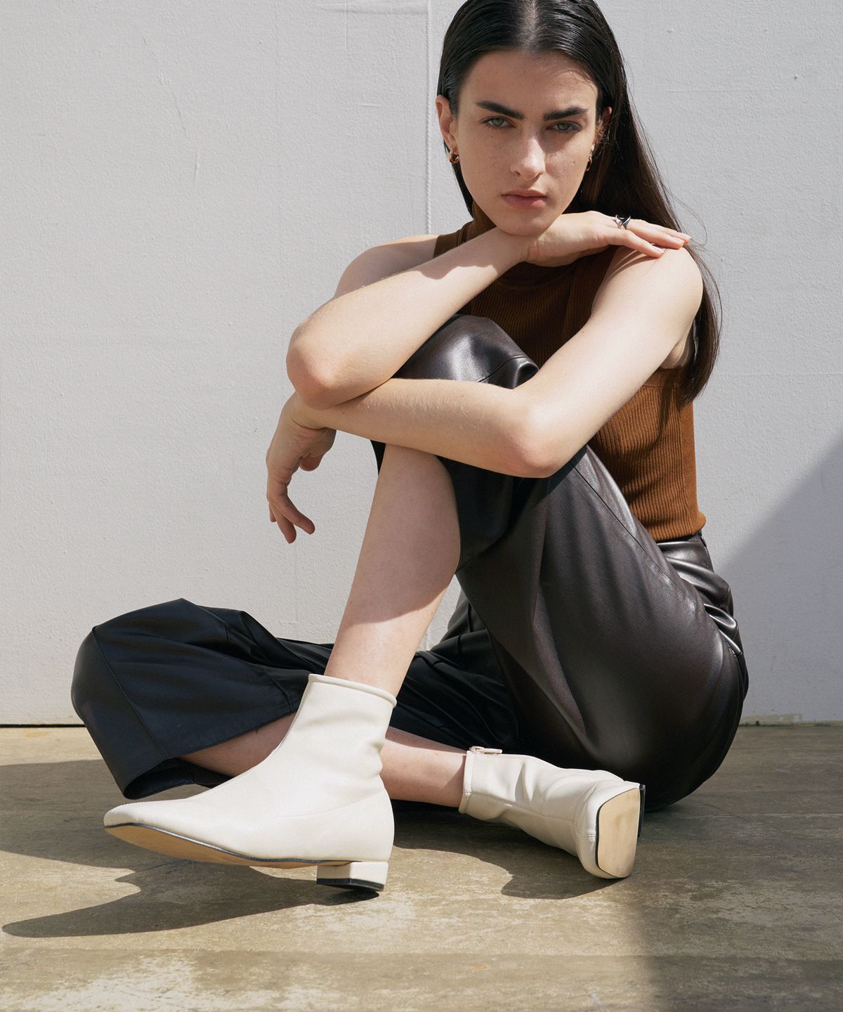 무드나잇(MOODNIGHT) NEW ELVA low ankle boots - 2color 2cm 스퀘어 스판 앵클 플랫부츠