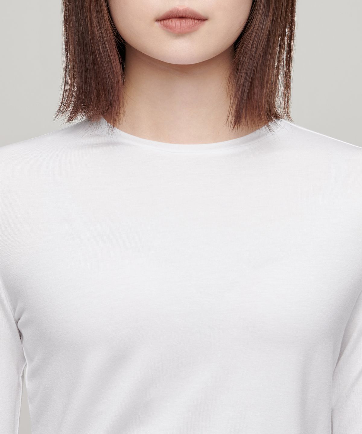 무신사 스탠다드 우먼(MUSINSA STANDARD WOMAN) 우먼즈 핑거 홀 크루 넥 긴소매 티셔츠 [화이트]
