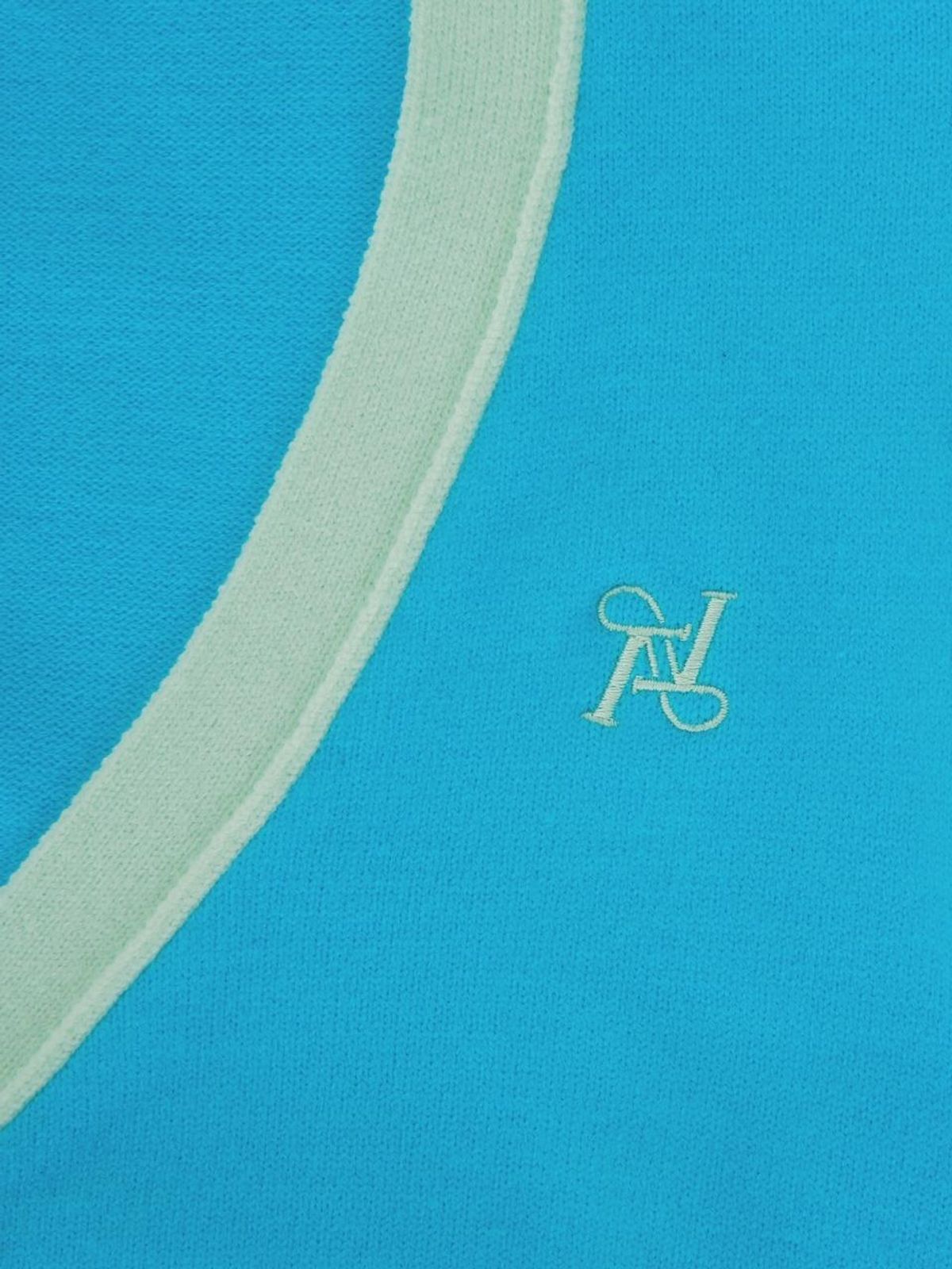 아마듀(AMARDEW) LOGO CROP KNIT CARDIGAN_BLUE NEON GREEN