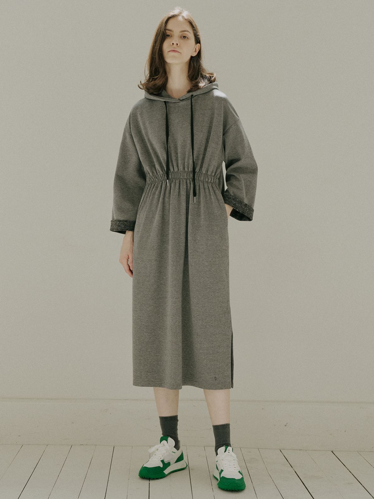 아방(AVANT-G) Waistband Hood Long Dress - D/GREY