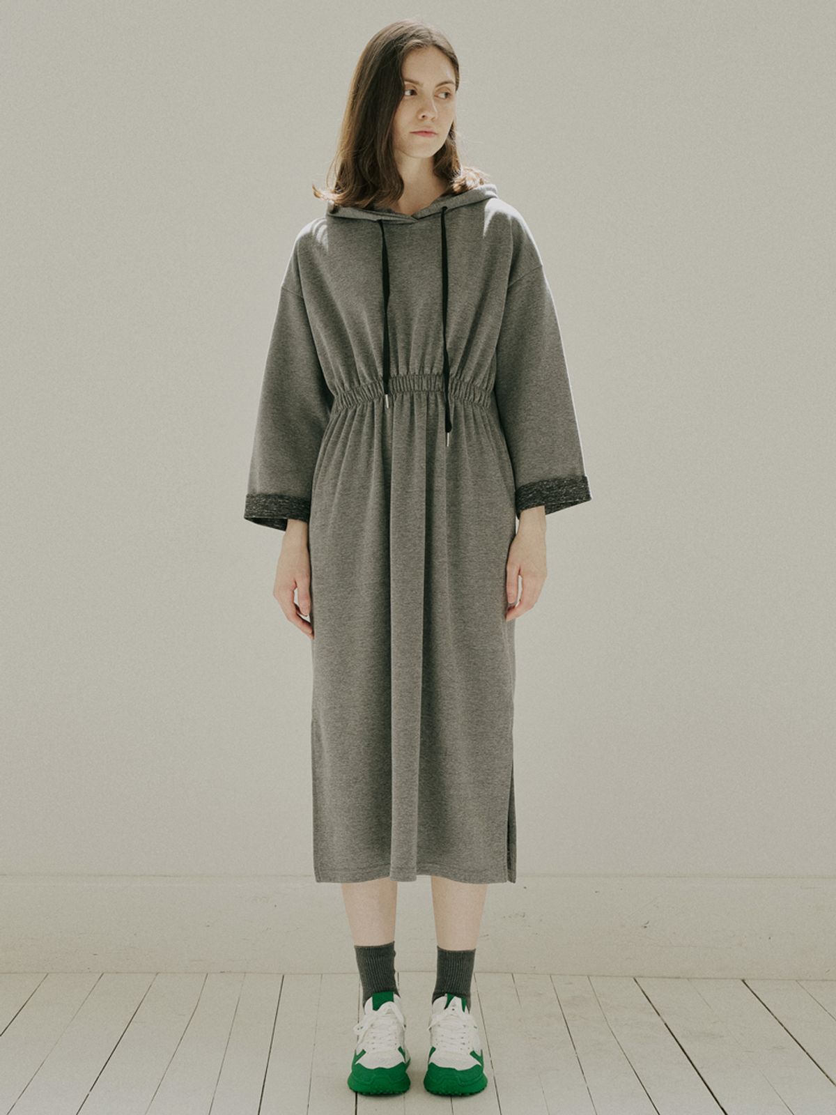 아방(AVANT-G) Waistband Hood Long Dress - D/GREY