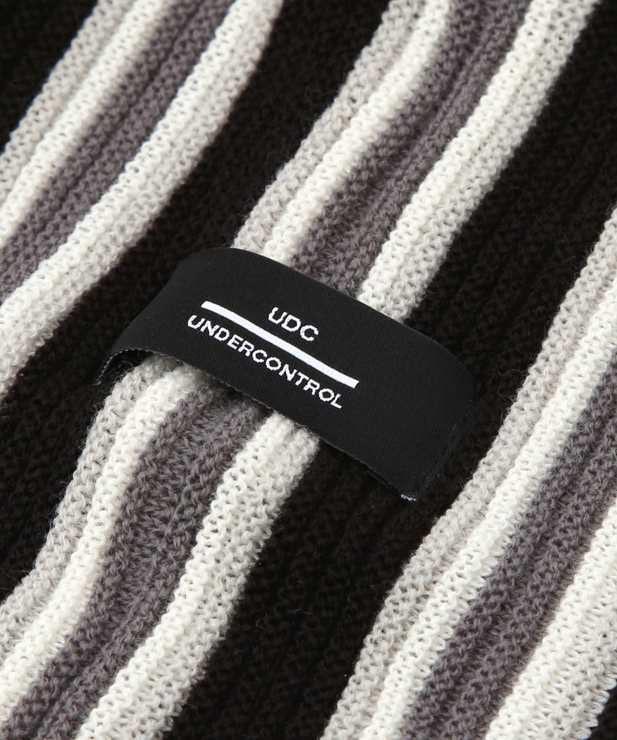 언더컨트롤(UNDERCONTROL) 스트라이프 롱비니 BEANIE / VERTICAL STRIPE / BLACK