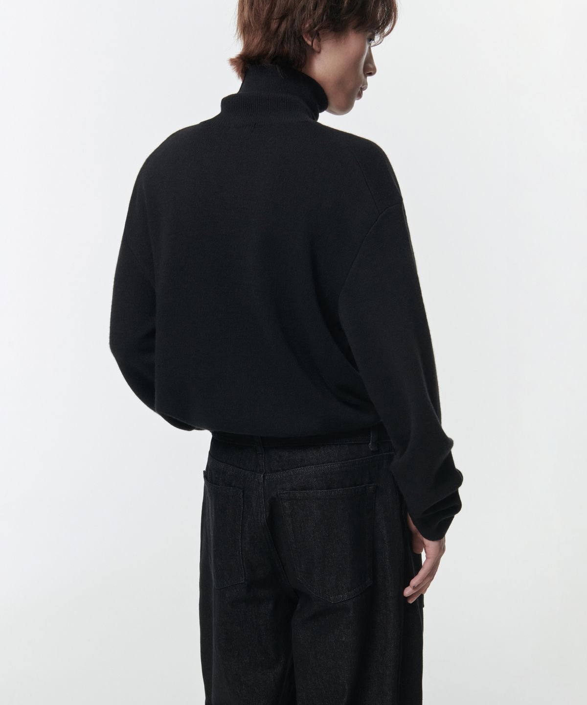 무신사 스탠다드(MUSINSA STANDARD) 미니멀 터틀 넥 니트 [블랙]