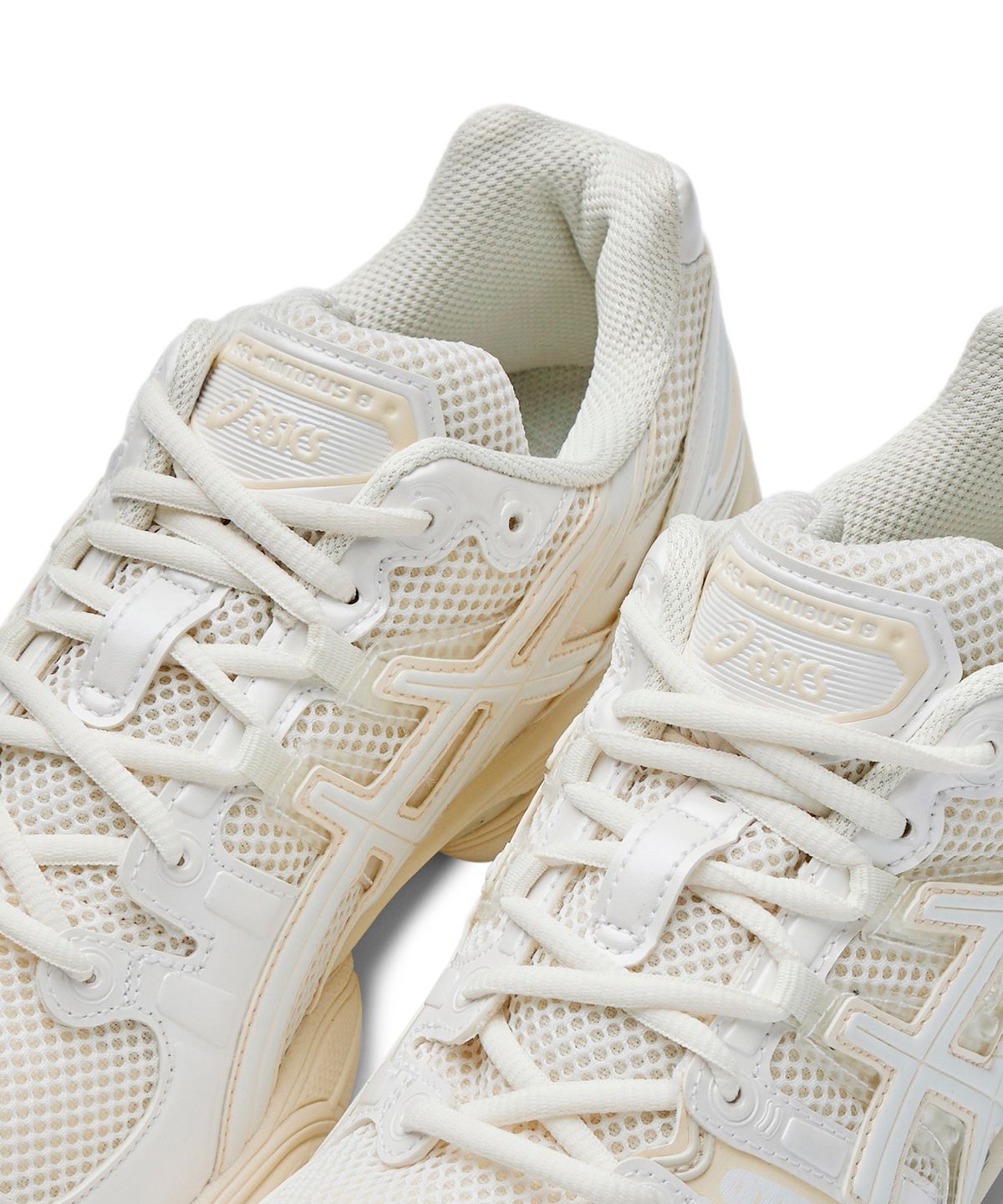 아식스(ASICS) 아식스 X JESSICA GONSALVES 젤-님버스 9 - 크림:화이트 / 1201A733-100