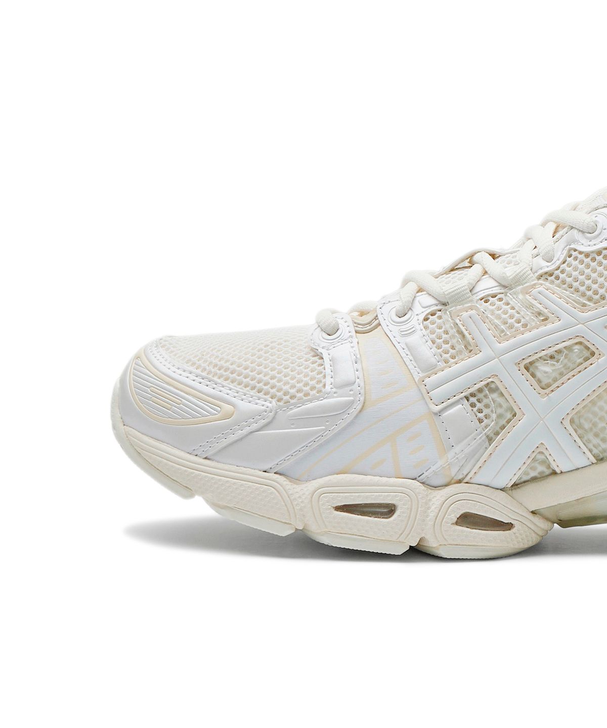 아식스(ASICS) 아식스 X JESSICA GONSALVES 젤-님버스 9 - 크림:화이트 / 1201A733-100
