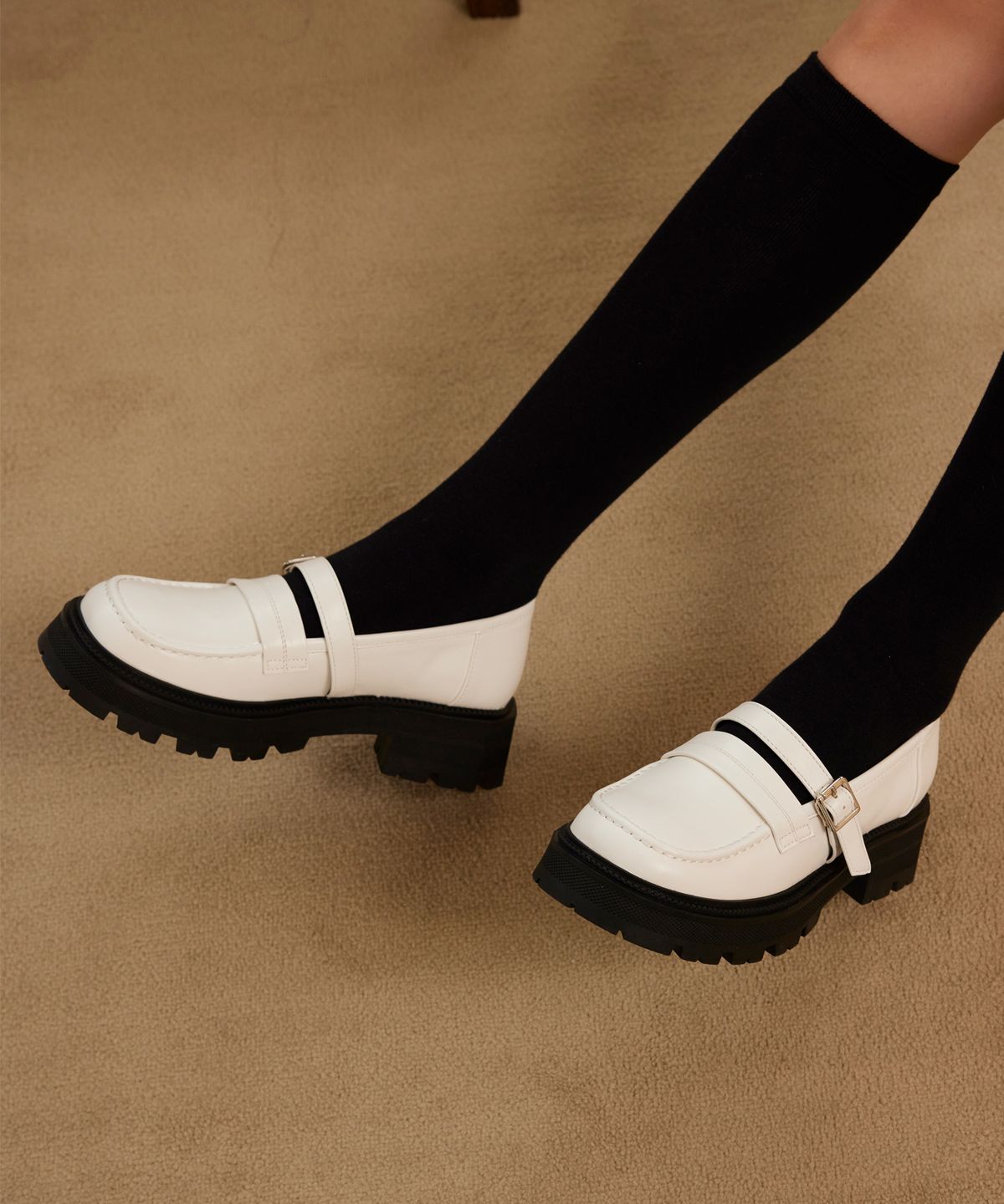 세스띠(CESTI) 스퀘어 메리제인 하이탑 로퍼 (WHITE)