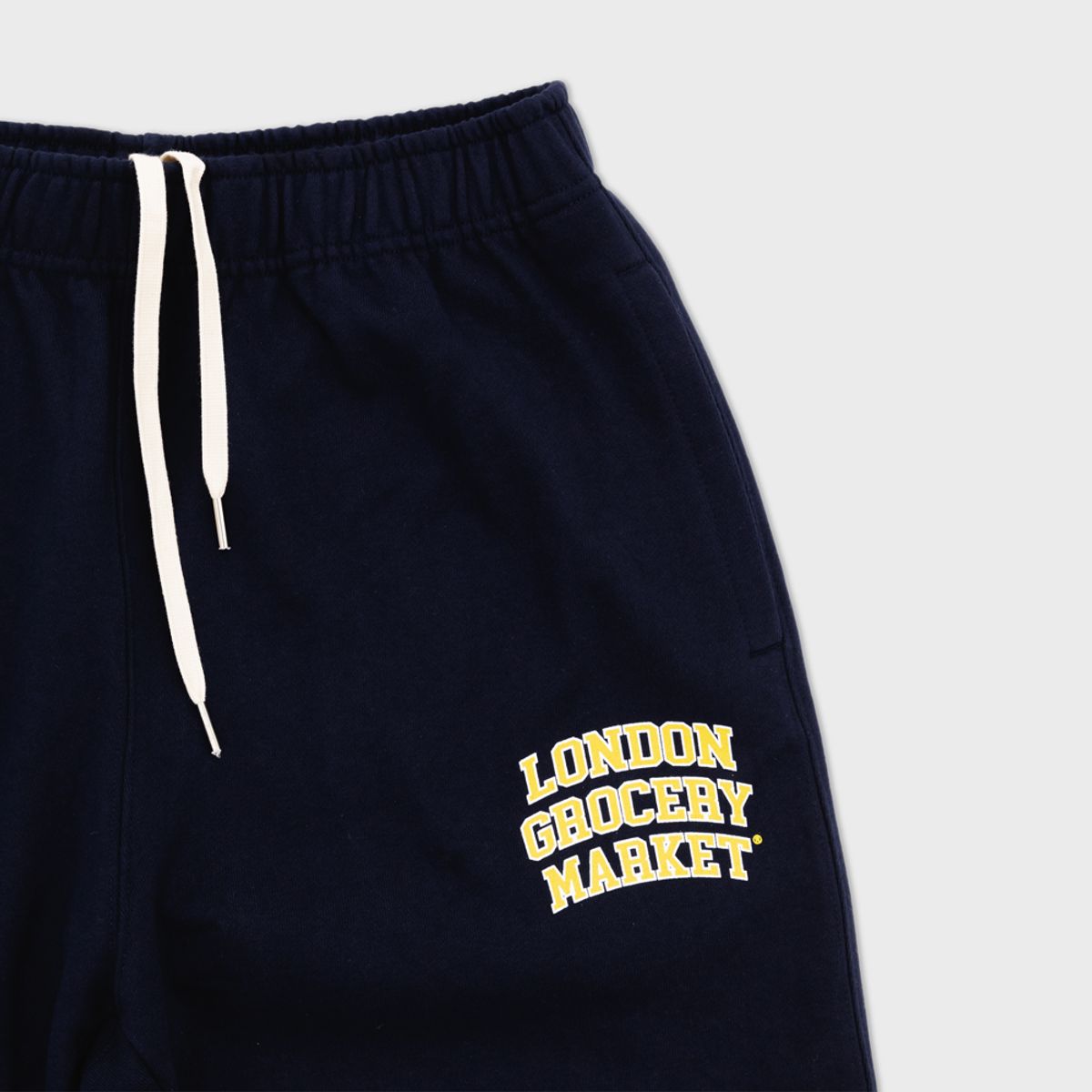 런던그로서리마켓(LONDON GROCERY MARKET) College Logo Heavyweight Sweatpant (Navy)
