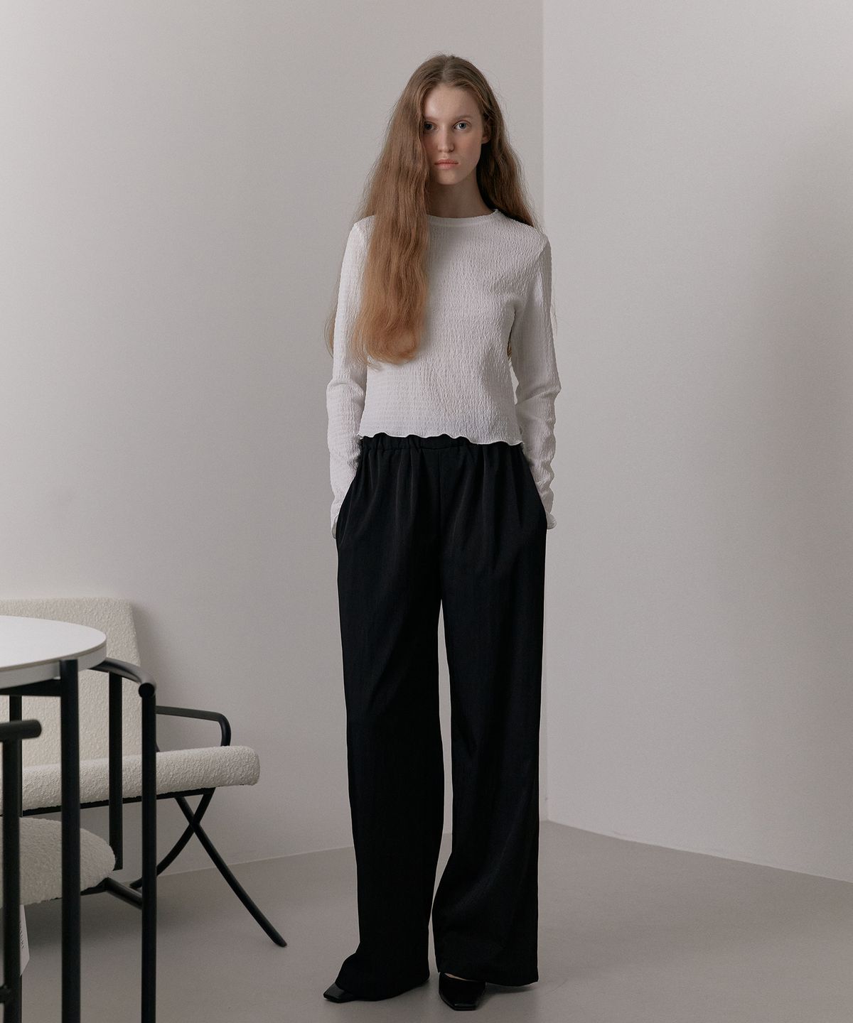 38컴온커먼(38COMEONCOMMON) Wrinkle Lettuce-Edge Long Sleeve Top (White)