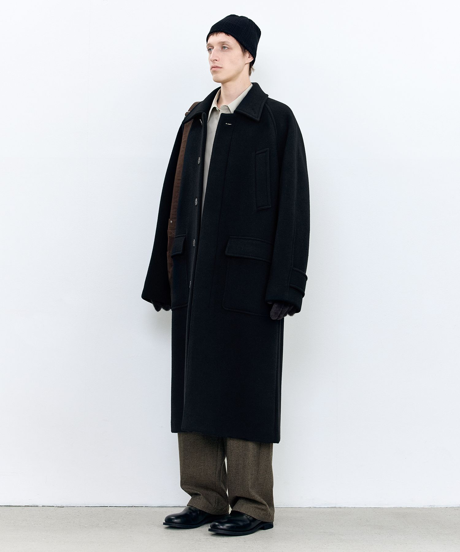 MUSINSA | INSILENCE Oversized Balmacaan Coat BLACK