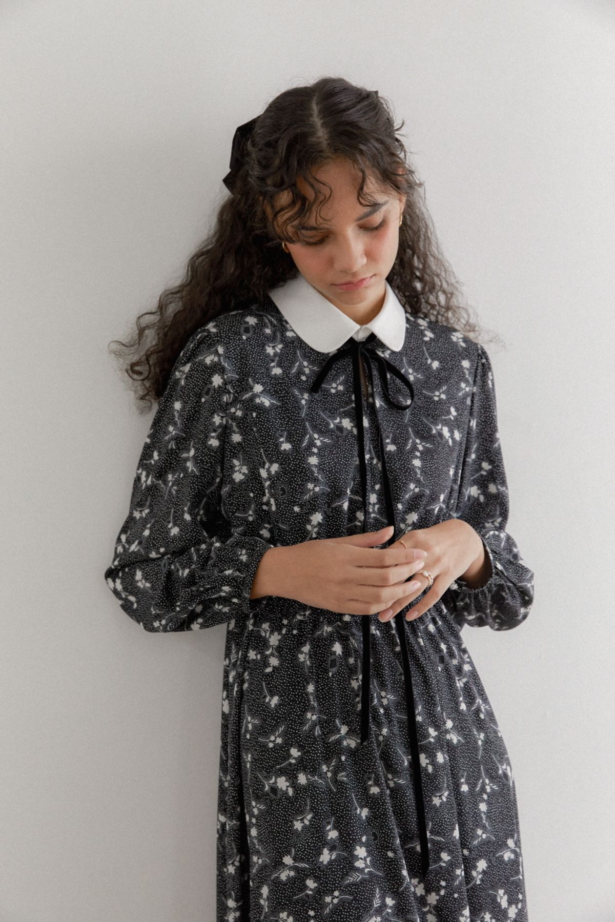 나루강(NARU KANG) White Collar Floral Maxi Dress